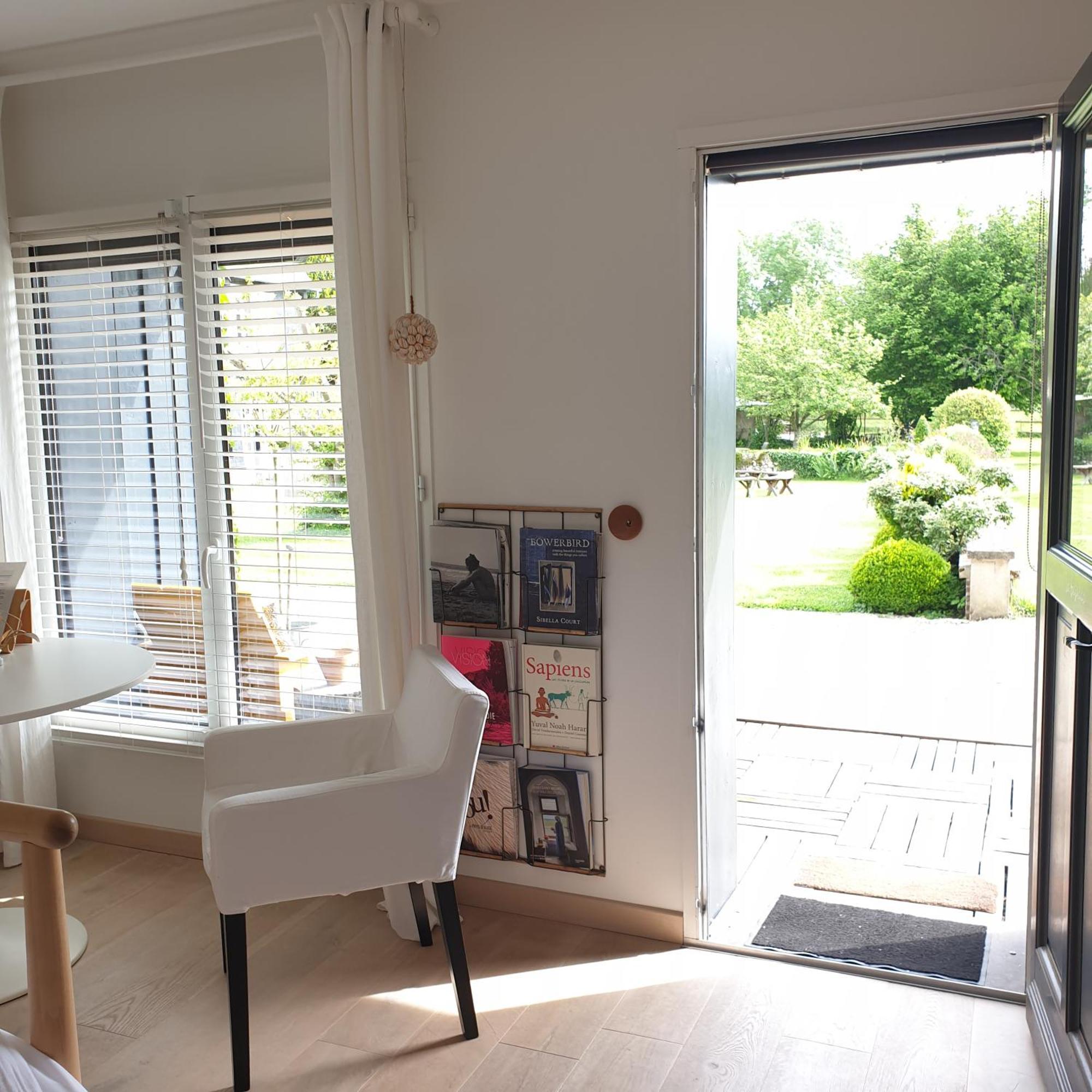 Bed and Breakfast Par Hasard Ou Pas Saint-Martin-aux-Chartrains Exterior foto