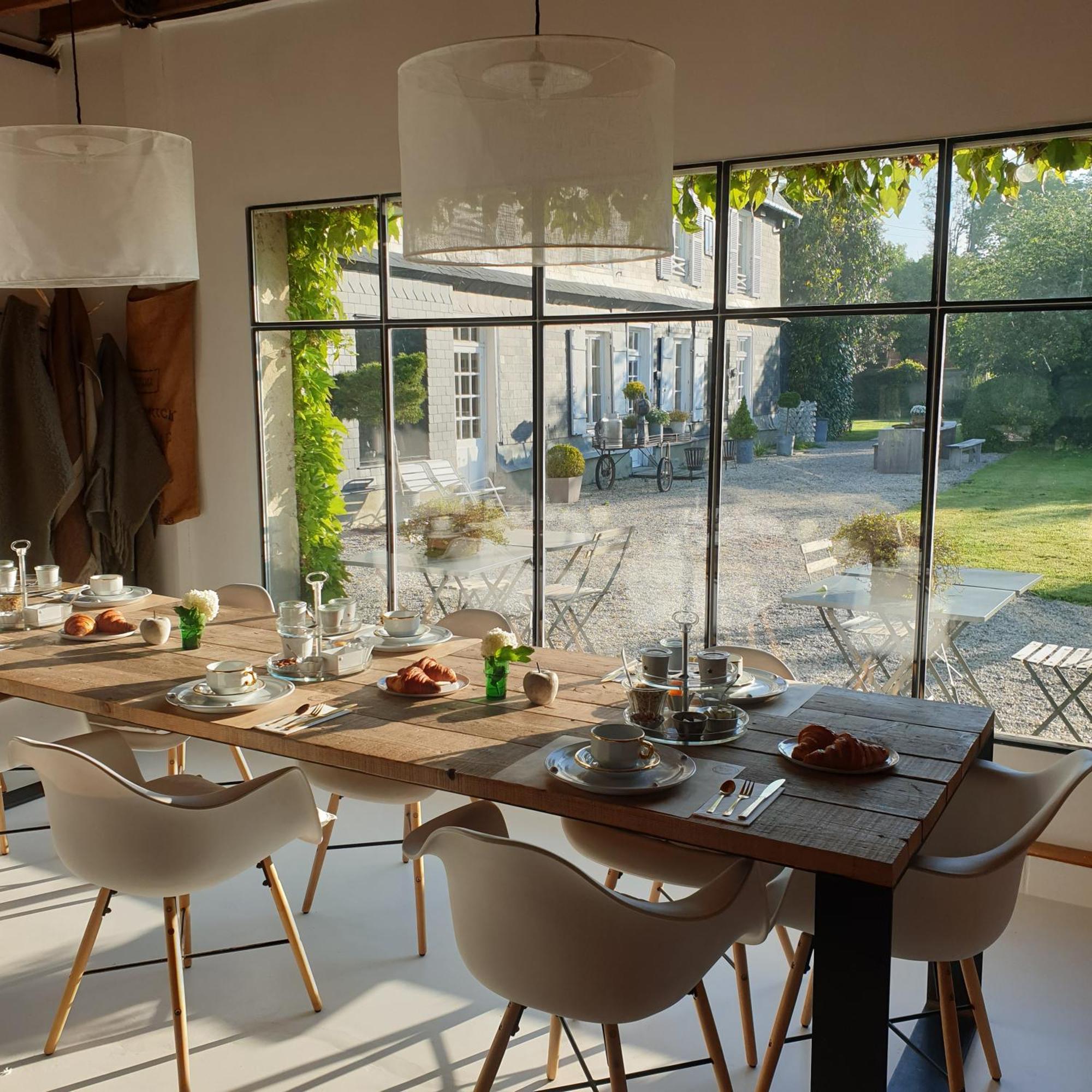Bed and Breakfast Par Hasard Ou Pas Saint-Martin-aux-Chartrains Exterior foto
